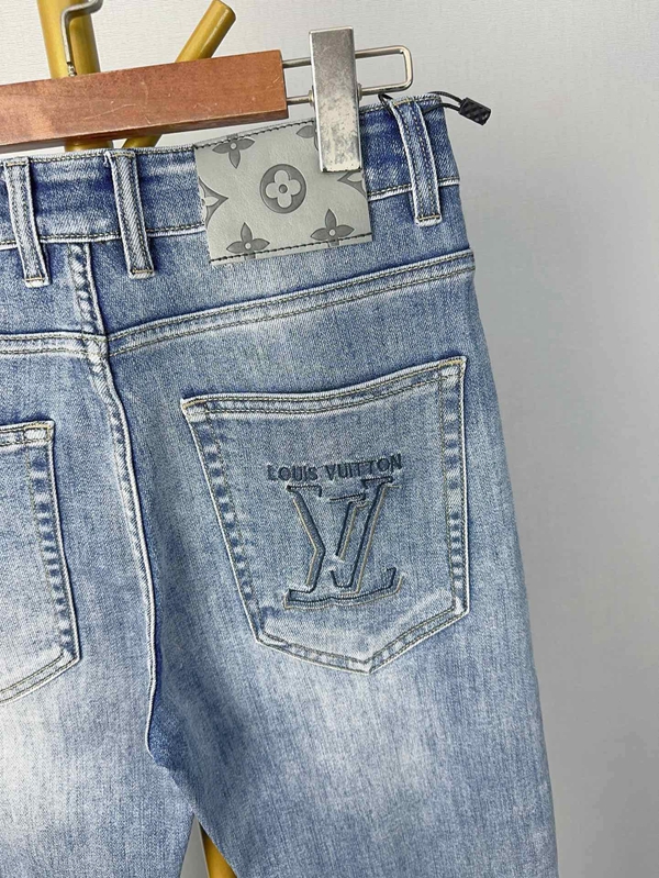 ブランドジーンズ着用イメージ